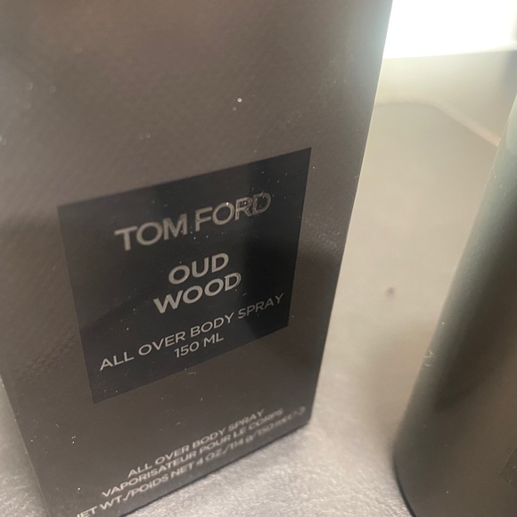 TOM FORD Oud Wood Body Spray 150ml - Picture 5 of 5